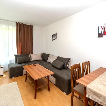 E 12 Yassen Hv Sunny Beach