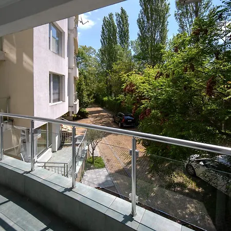 Apartmán E 12 Yassen Hv